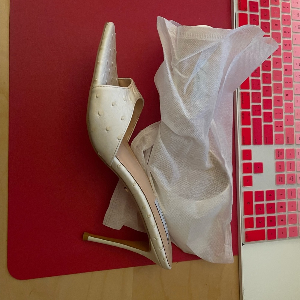 Lonia Bone Colored Heeled Slide